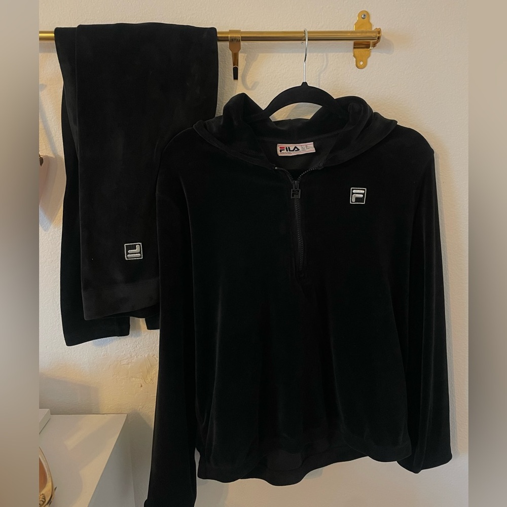 FILA Medium (track suit)